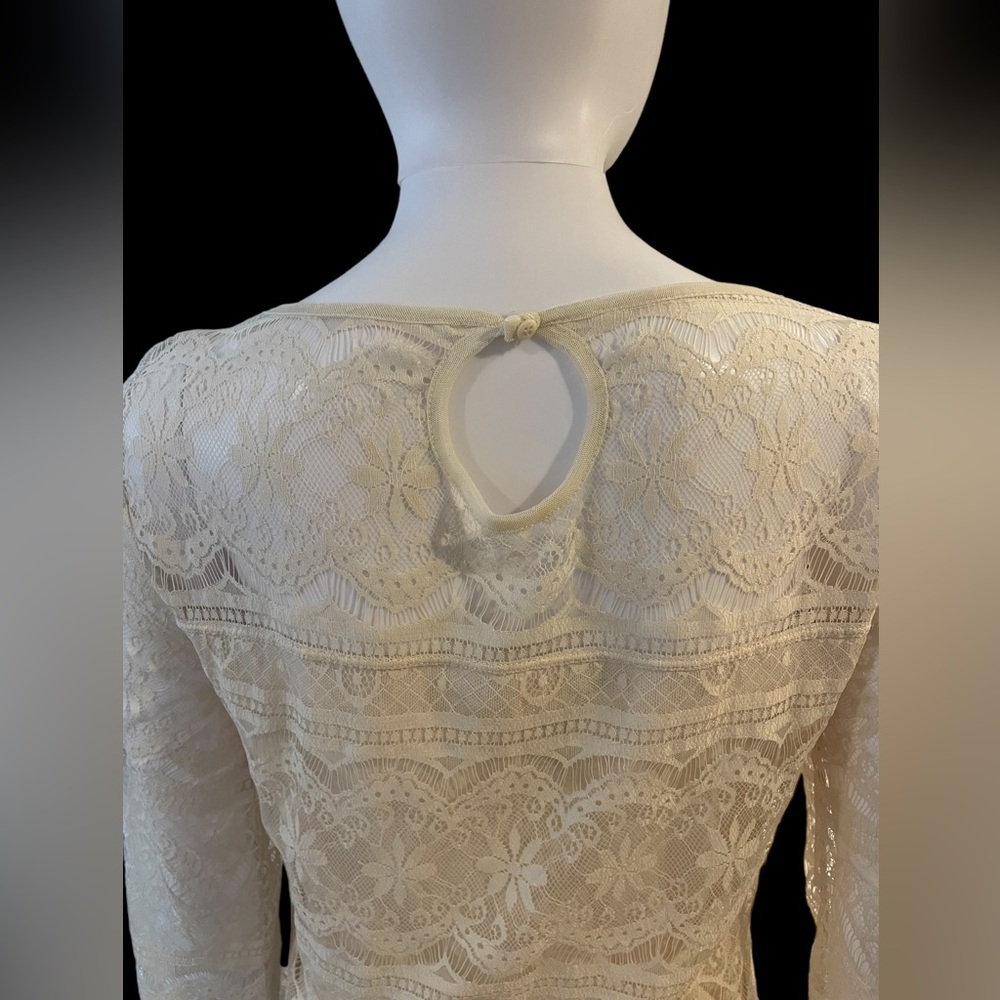 ✨Max Studio cream colored lace midi dress w/ built in slip! - Picture 7 of 16